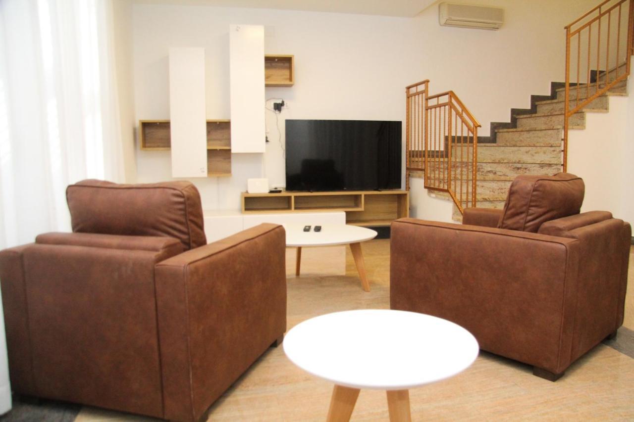 Вилла Lusi House Свети-Филип-и-Яков Экстерьер фото