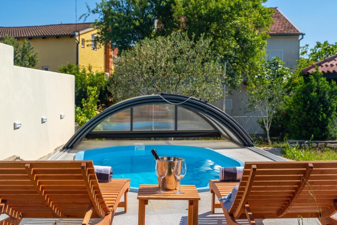 Вилла Lusi House Свети-Филип-и-Яков Экстерьер фото