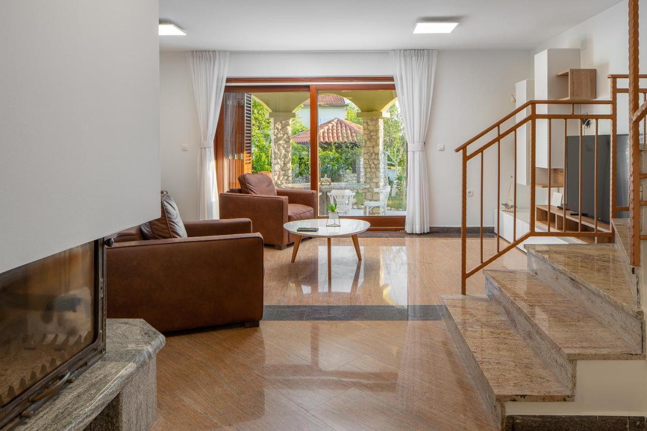 Вилла Lusi House Свети-Филип-и-Яков Экстерьер фото