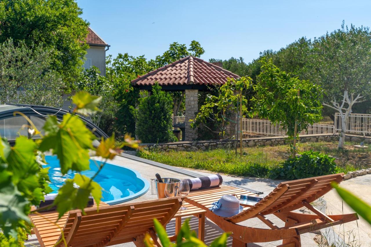 Вилла Lusi House Свети-Филип-и-Яков Экстерьер фото
