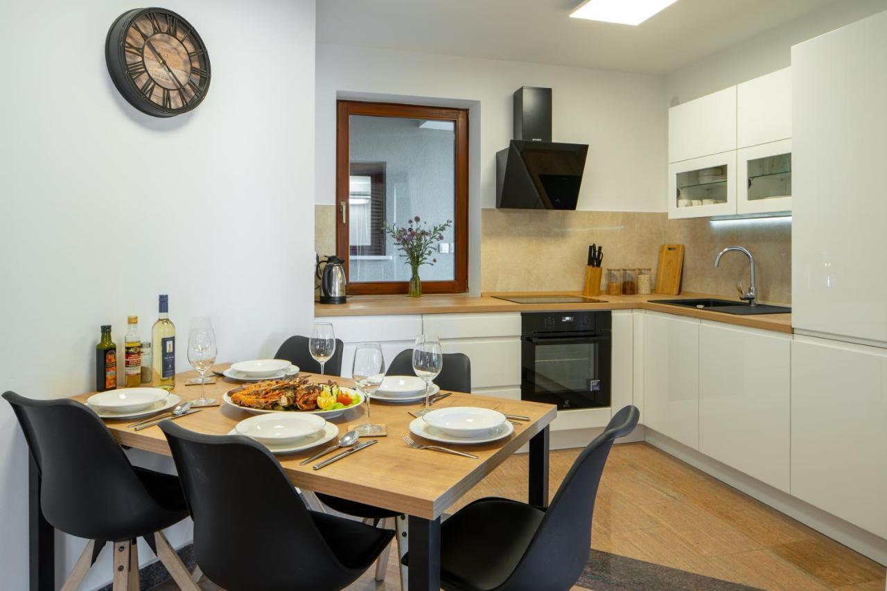 Вилла Lusi House Свети-Филип-и-Яков Экстерьер фото
