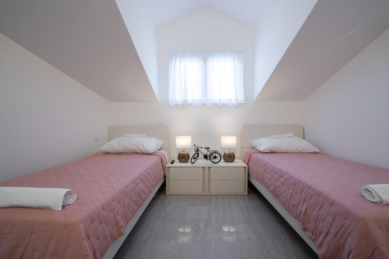 Вилла Lusi House Свети-Филип-и-Яков Экстерьер фото